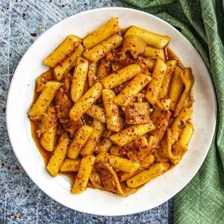 Tteokbokki Recipe (Spicy Korean Rice Cakes)