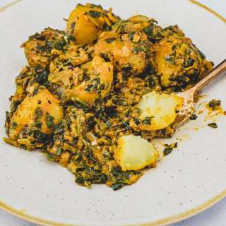 Saag Aloo (Spinach & Potato Curry)