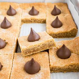 Peanut Butter Blossom Bars Recipe