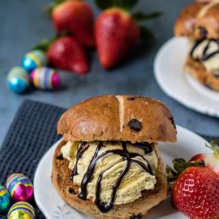 Hot Cross Bun Ice Cream Sandwiches