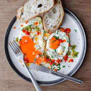 Eggs with Shatta Sauce
