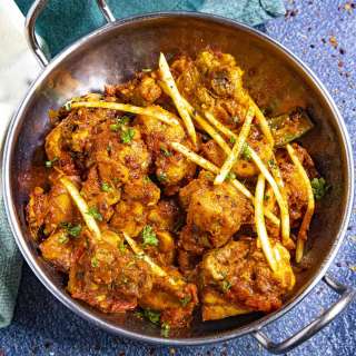 Chicken Karahi Recipe (Chicken in Spicy Tomato Curry)