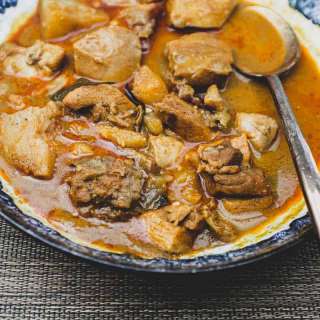Malaysian Chicken Curry (Kari Ayam)