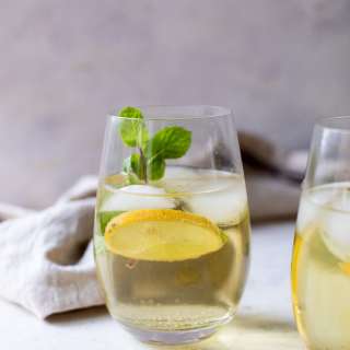 Limoncello Spritz