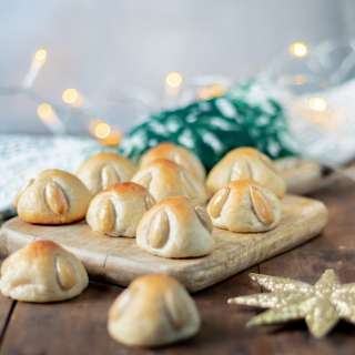 German Bethmännchen Marzipan Cookies