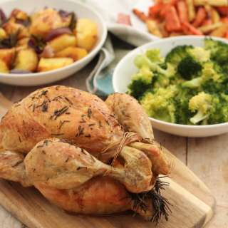 Classic Roast Chicken and Homemade Gravy