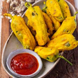 Mirch Pakora Green Chili Fritters