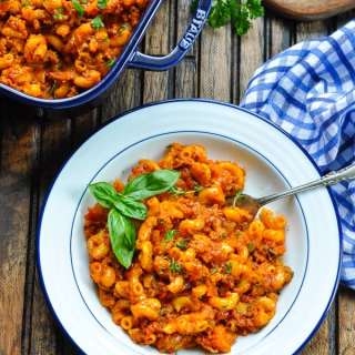 5-Ingredient Dump-and-Bake Beefaroni