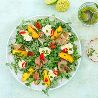 Peach, Prosciutto and Mozzarella Salad