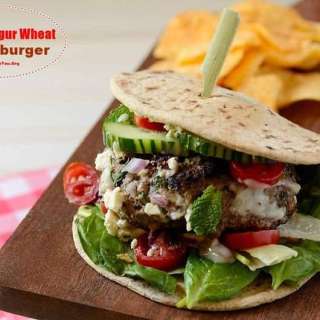 Beef and Bulgur Wheat Cheeseburger (Kibe X-Tudo)