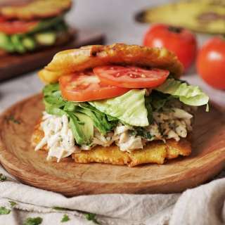 Venezuelan Plantain Sandwich (Patacon Maracucho)