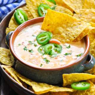 3-Ingredient Spicy Jalapeño Queso Dip