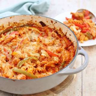 Easy One Pot Chicken Fajita Pasta Bake