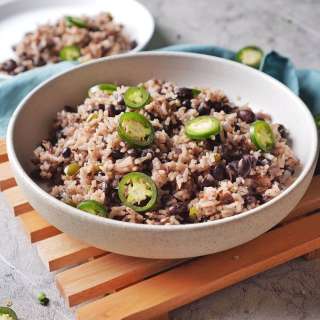 One-Pot Rice and Beans - Moro de Habichuelas Negras Dominicana