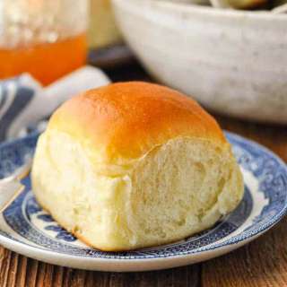 Easy Homemade Dinner Rolls