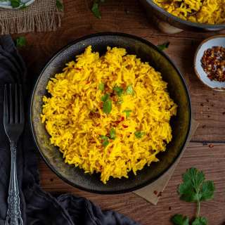 Easy Indian-style Yellow Rice (Turmeric Rice)