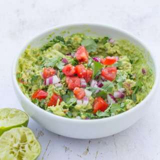 Homemade Chunky Guacamole (Vegan)