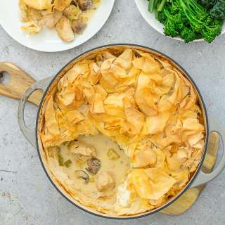 Easy Peasy Chicken, Mushroom and Leek Pie