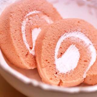 Easy Pink Velvet Swiss Roll Cake