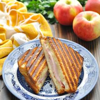 Ham, Brie and Apple Panini Sandwich