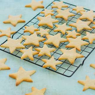 Easy Peasy Christmas Star Biscuits