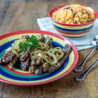 Bistec Encebollado
