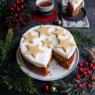 Easy Mincemeat Christmas Cake