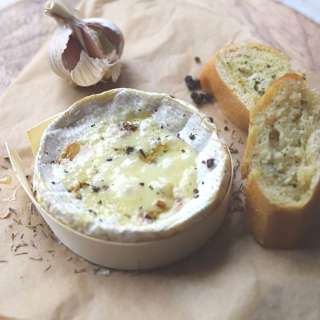 Baked Camembert With Honey And Thyme