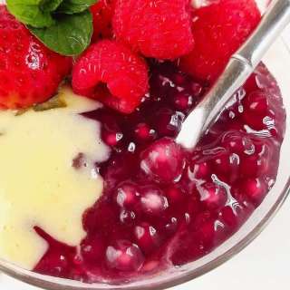 Sagu de Vinho com Creme Inglês