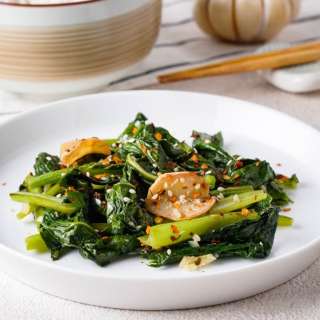 Chinese Broccoli Stir Fry With Garlic Sauce