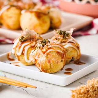 Japanese Fried Octopus Balls (Takoyaki)