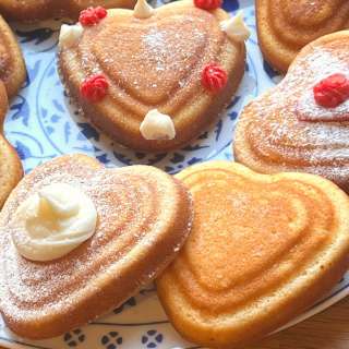 Mini Heart Cakes