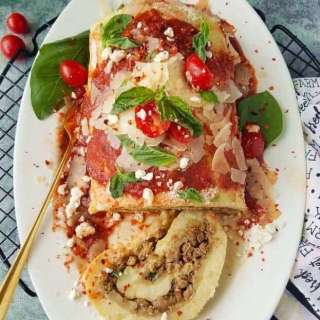 Potato Roulade with Ground Beef and Cheese (Rocambole de Batata)