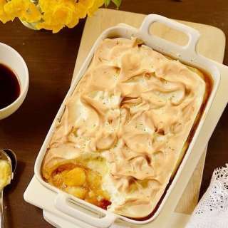 Crustless Banana Meringue Pie (Torta de Banana)