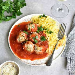 Ricotta meatballs with spicy tomato sauce