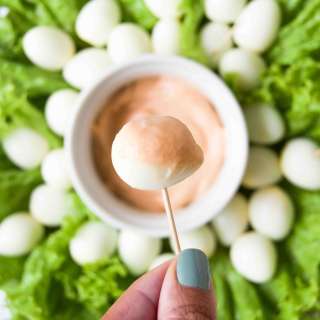 Quail Egg Appetizer (ovo de codorna com molho rose)