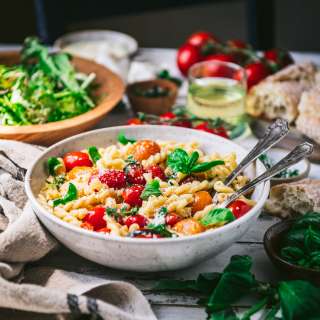 Pasta with Cherry Tomatoes