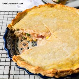 Homemade Chicken Pot Pie (Empadão de Frango)