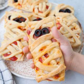 Pizza mummies