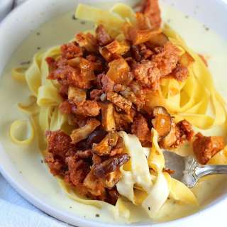 Spicy Sausage Pasta with Mushrooms and Parmesan Cream Sauce