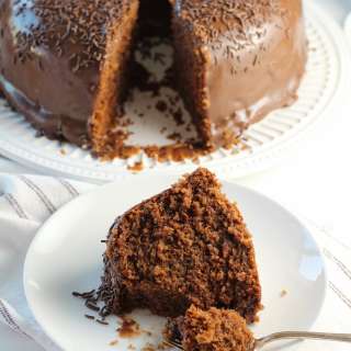 Best Brazilian Cake ~ Bolo de Brigadeiro!
