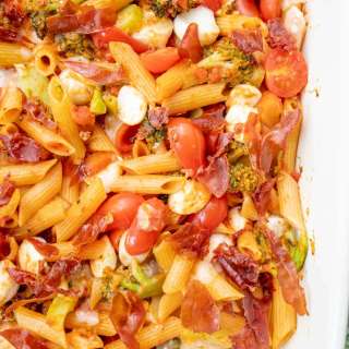 Cheesy Tomato Broccoli Pasta with Crispy Prosciutto
