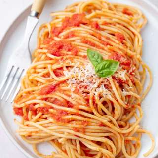 Spaghetti Pomodoro (from 'the Bear')
