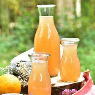 Rhubarb orange and cardamom lemonade