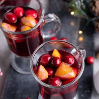 Christmas Sangria (Cranberry Orange Sangria)