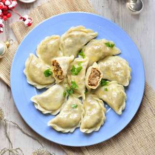 Sauerkraut and mushroom pierogi recipe