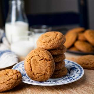 Soft and Chewy Ginger Molasses Cookies