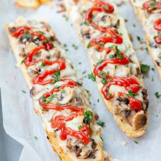 Zapiekanki (Polish pizza)