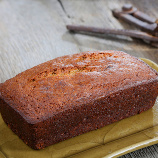 Moist Apple Cinnamon Bread