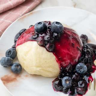 Polish Steamed Buns (Pampuchy)